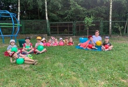 zabawy ruchowe w ogrodzie przedszkolnym