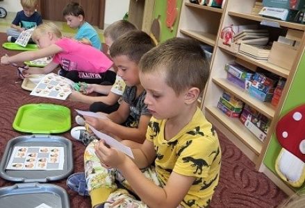 Dzień uśmiechniętej Emotki w grupie Wróbelków 2023
