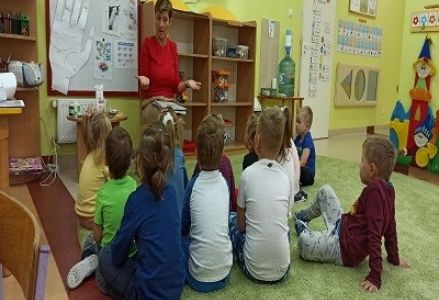 pielęgniarka czyste ręce