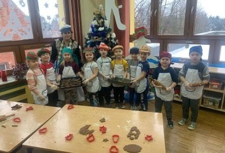 zdjęcie grupowe w strojach kucharskich