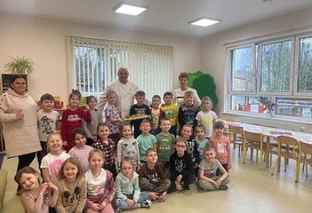 warsztaty kulinarne u Muminków - robimy pizzę