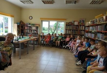 zajęcie grupowe w bibliotece
