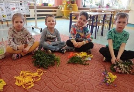 Palma wielkanocna w grupie Kubusia Puchatka 2023