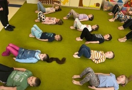 „Trzymaj się prosto” – poznanie budowy kręgosłupa 2023