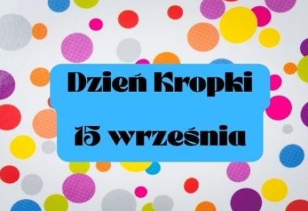 grupa dzieci przedszkolnych podczas obchodów Dnia Kropki 2025