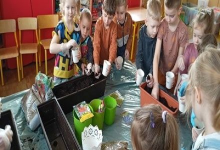 Zielony ogródek - Miś Uszatek 2024