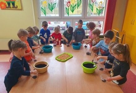 Co dzieje się w kąciku przyrody u Krasnala Hałabały 2023