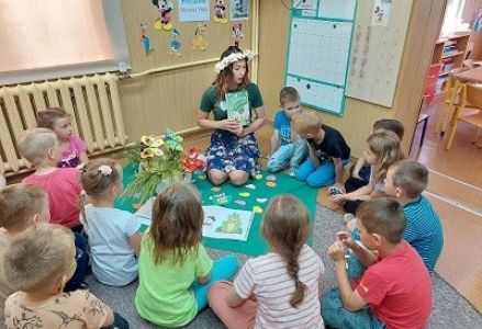 Cała Polska Czyta Dzieciom w grupie Myszki Miki 2023